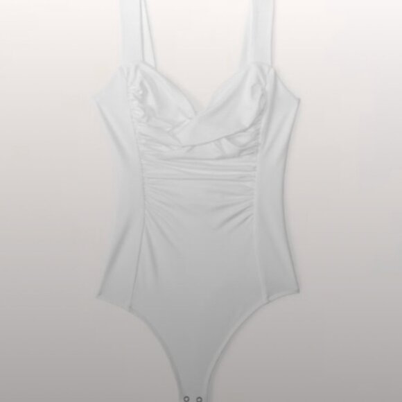 Abercrombie and Fitch Sleek Seamless Fabric Sweetheart Bodysuit (Size M) - Picture 1 of 8